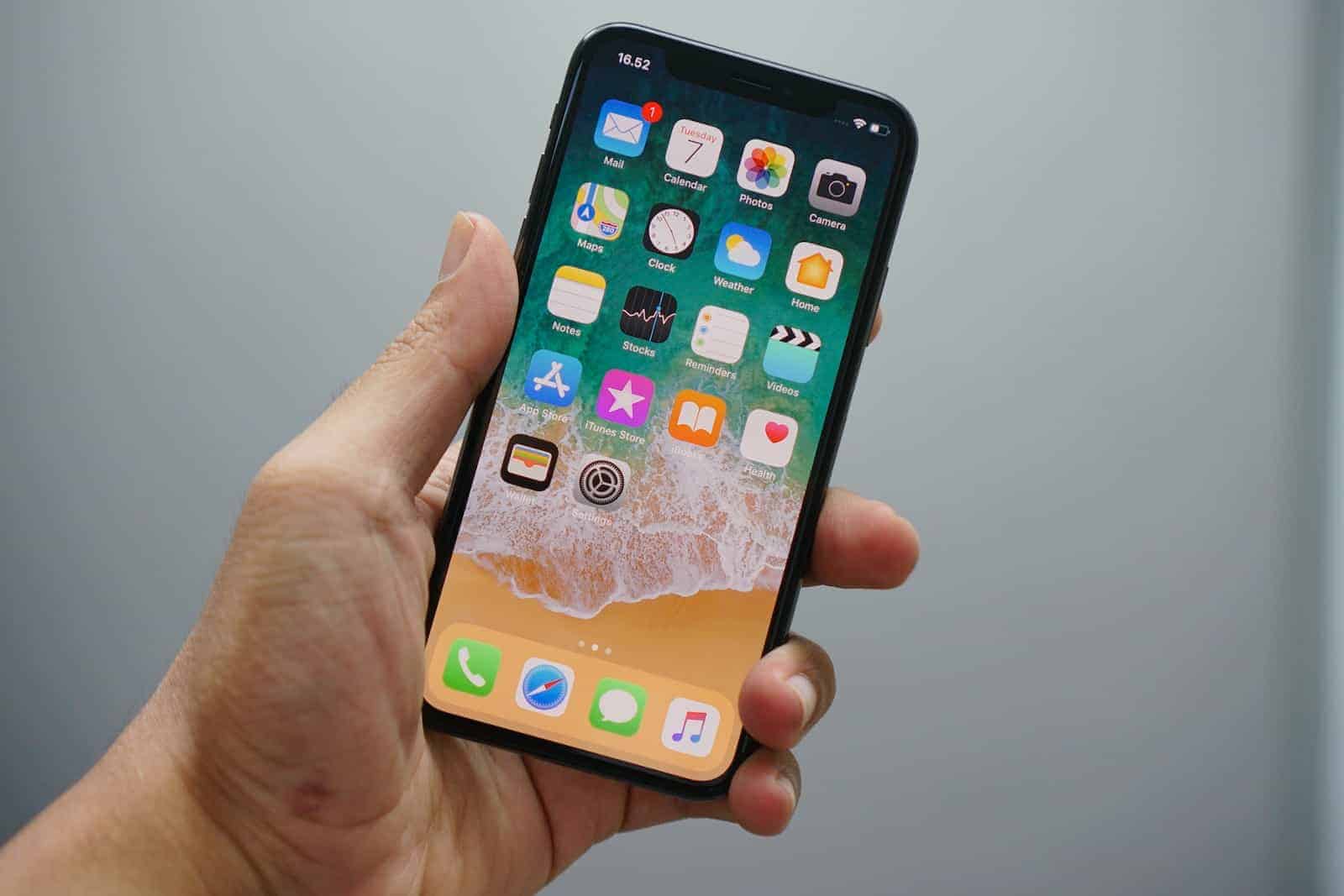 為什麼我的iPhone屏幕的一半不起作用？