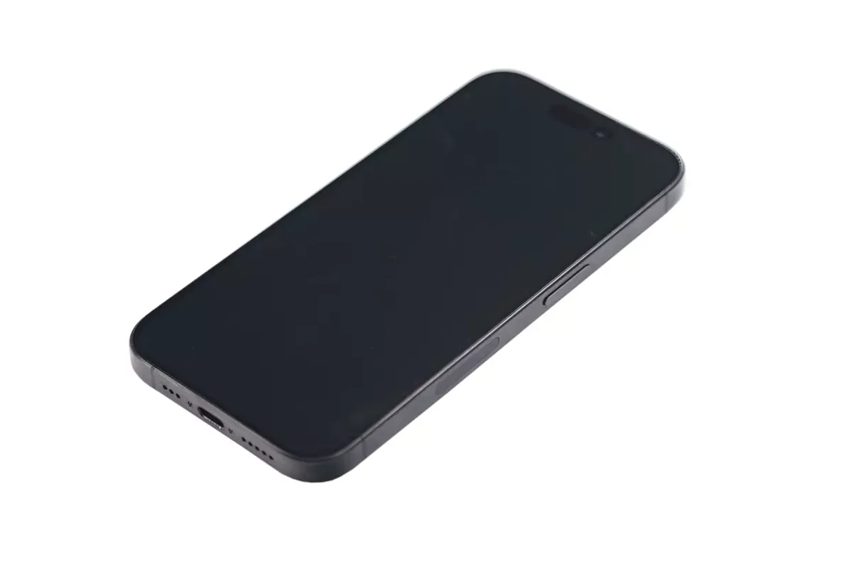 您可以用MacBook充電器向iPhone 15或iPhone 16充電嗎？